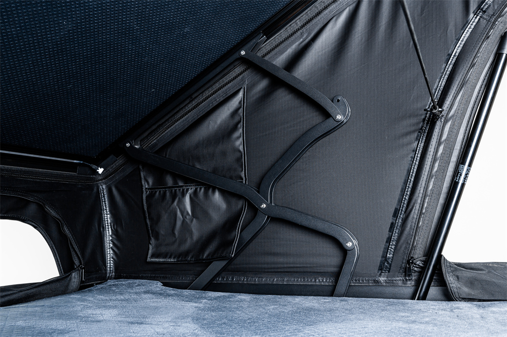 DB-RT005 1.45 Aluminum Hardshell Roof Top Tent
